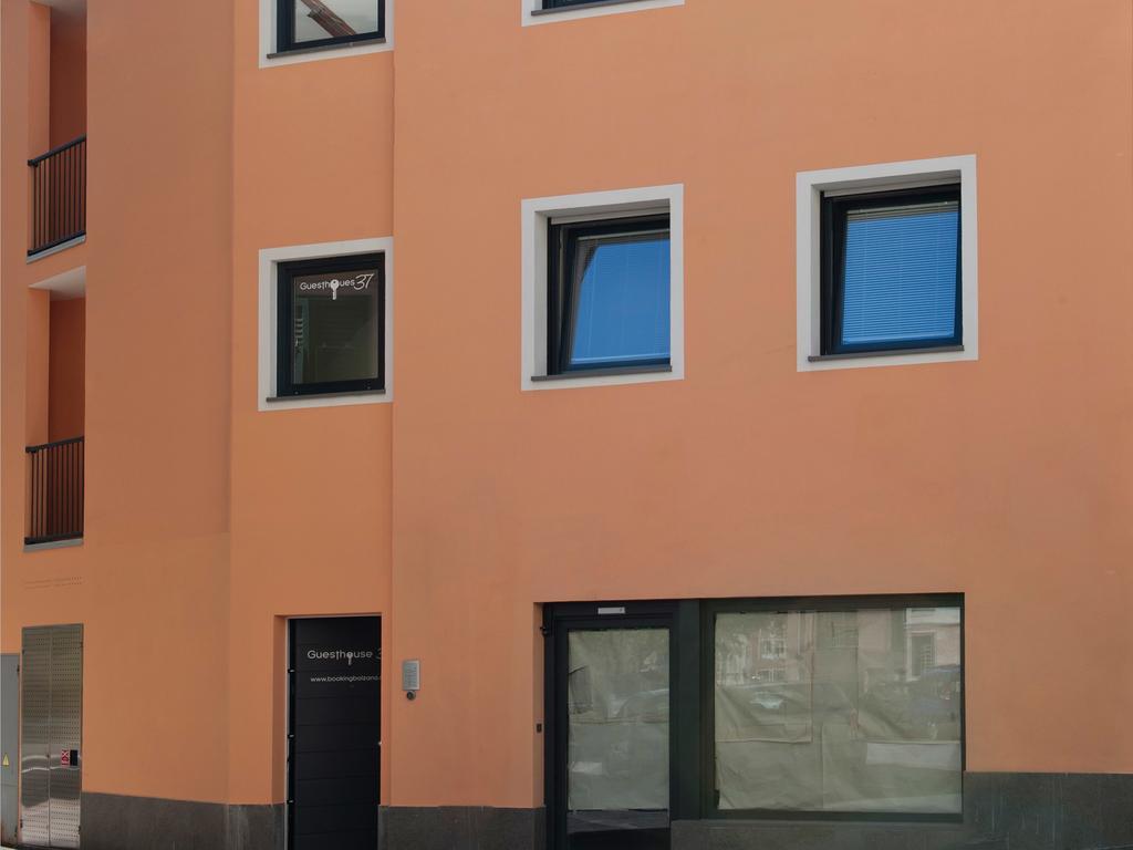 Stay Cooper L Guesthouse 37 Bolzano Bagian luar foto